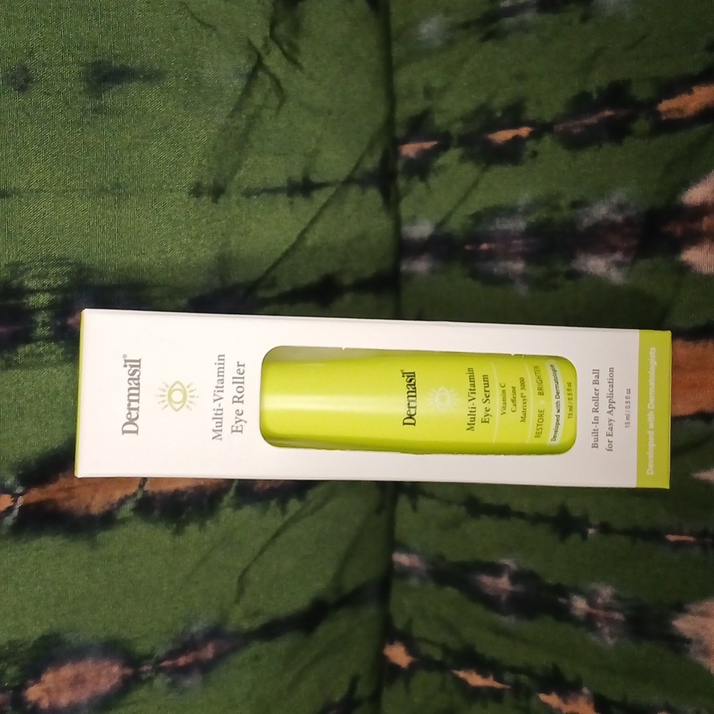 NIB Dermasil Multi-Vitamin Eye Roller 0.5 fl oz